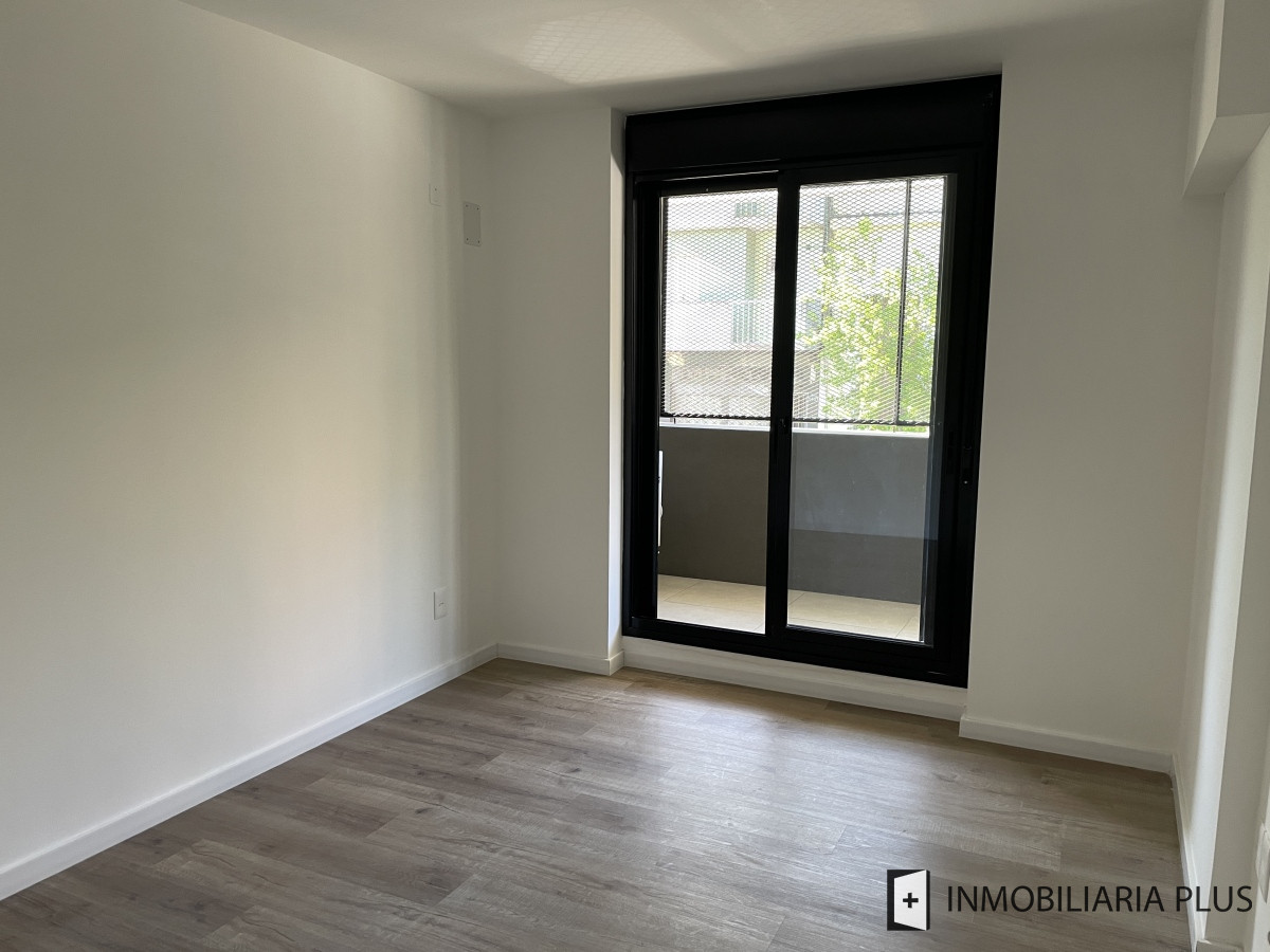 Apartamento ID.942 - Apartamento en Alquiler de 1 Dormitorio en 3 Cruces con barbacoa, gym, play room y más