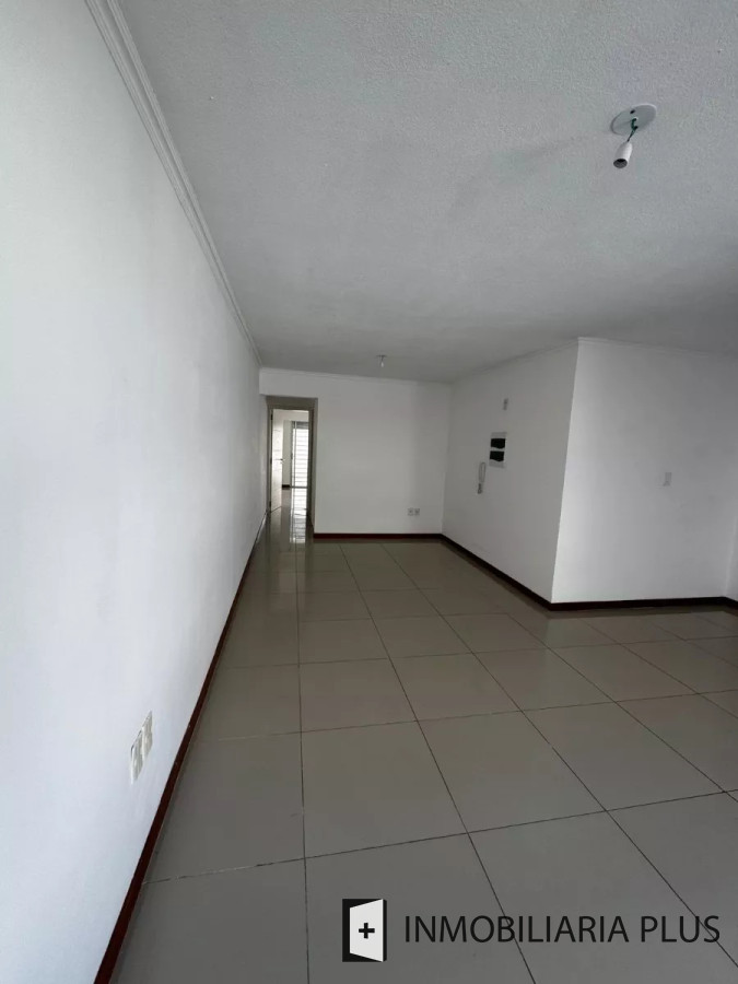 Apartamento ID.1397 - Alquiler de apartamento de 1 dormitorio con patio en Buceo 70 m²