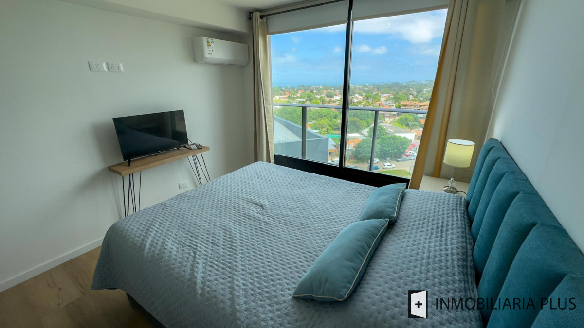 Apartamento ID.1470 - Alquiler de Apartamento de 1 Dorm y medio con Piscina Cerrada, Gym, Barbacoa y más a pasos del Mautone de Maldonado