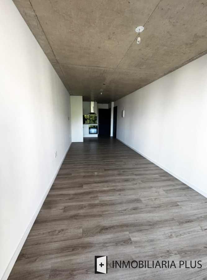Apartamento ID.1556 - Alquiler de Apartamento al frente en Pocitos Nuevo a pasos del Montevideo Shopping