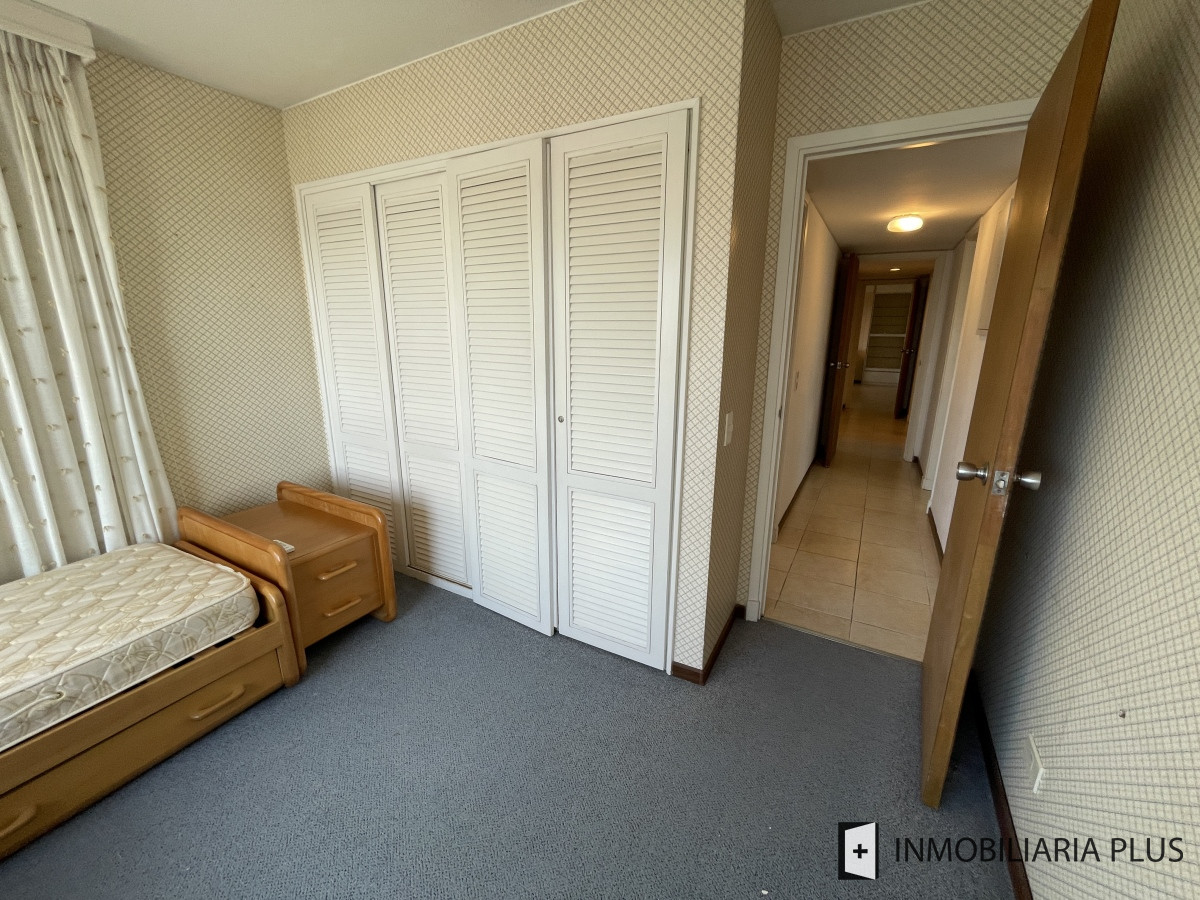 Apartamento ID.1314 - Alquiler de apartamento frente a la playa en Mansa con 4 Dormitorios, 4 Baños, con Parrillero, Gym, Juegos Infantiles, Garaje y más en Punta del Este