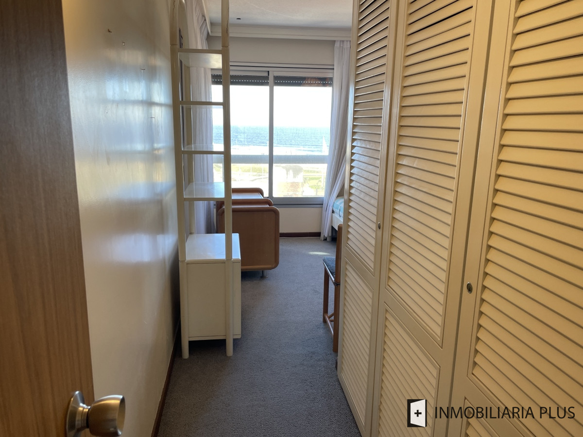 Apartamento ID.1314 - Alquiler de apartamento frente a la playa en Mansa con 4 Dormitorios, 4 Baños, con Parrillero, Gym, Juegos Infantiles, Garaje y más en Punta del Este