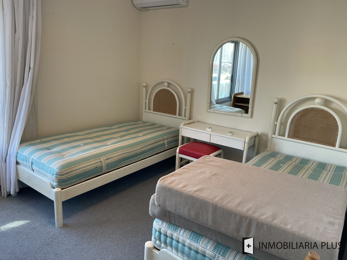 Apartamento ID.1314 - Alquiler de apartamento frente a la playa en Mansa con 4 Dormitorios, 4 Baños, con Parrillero, Gym, Juegos Infantiles, Garaje y más en Punta del Este