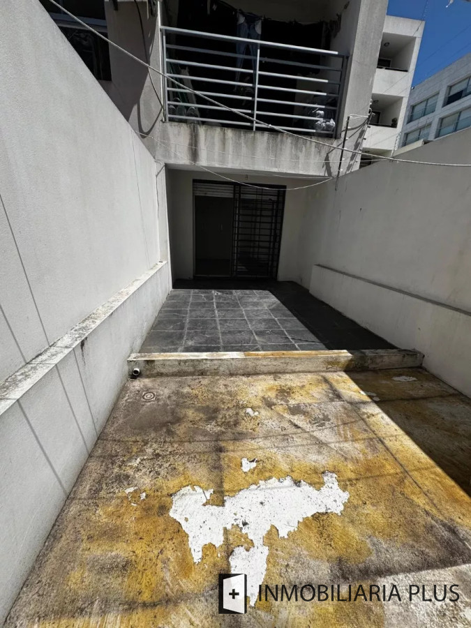 Apartamento ID.1397 - Alquiler de apartamento de 1 dormitorio con patio en Buceo 70 m²