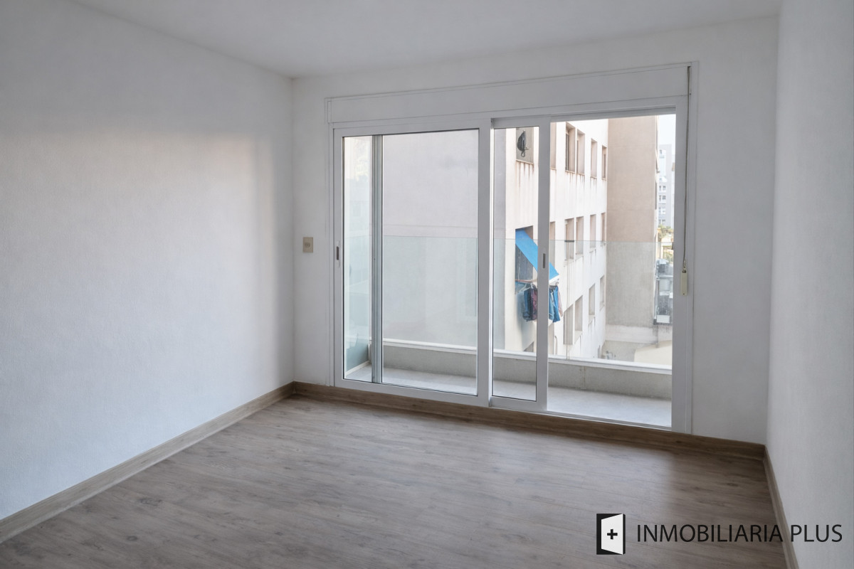 Apartamento ID.1594 - Alquiler de Apartamento de 2 Dormitorios en Palermo de Montevideo