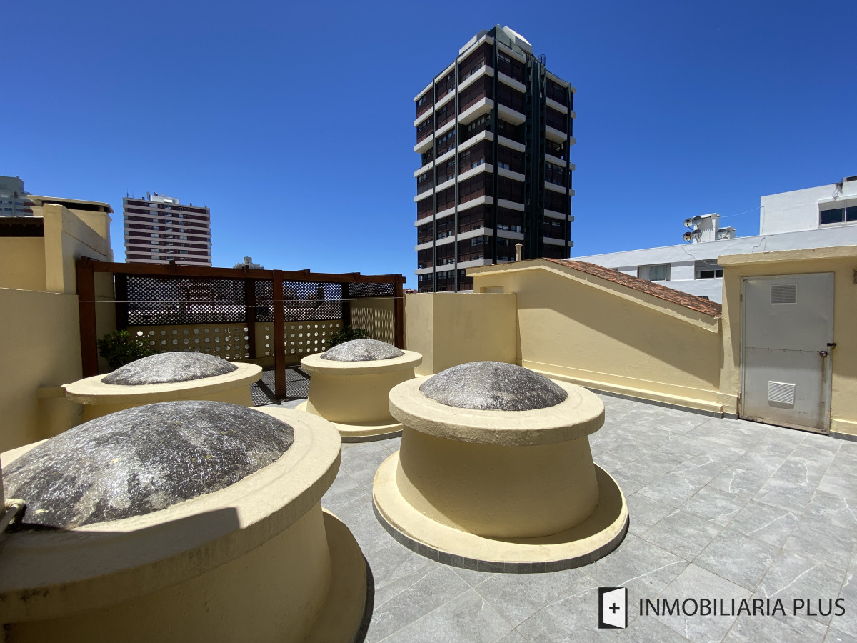 Apartamento ID.962 - Venta de Apartamento de 160 m2 en la Península a 200 MTS del MAR con Garaje, Gym y más en Punta del Este
