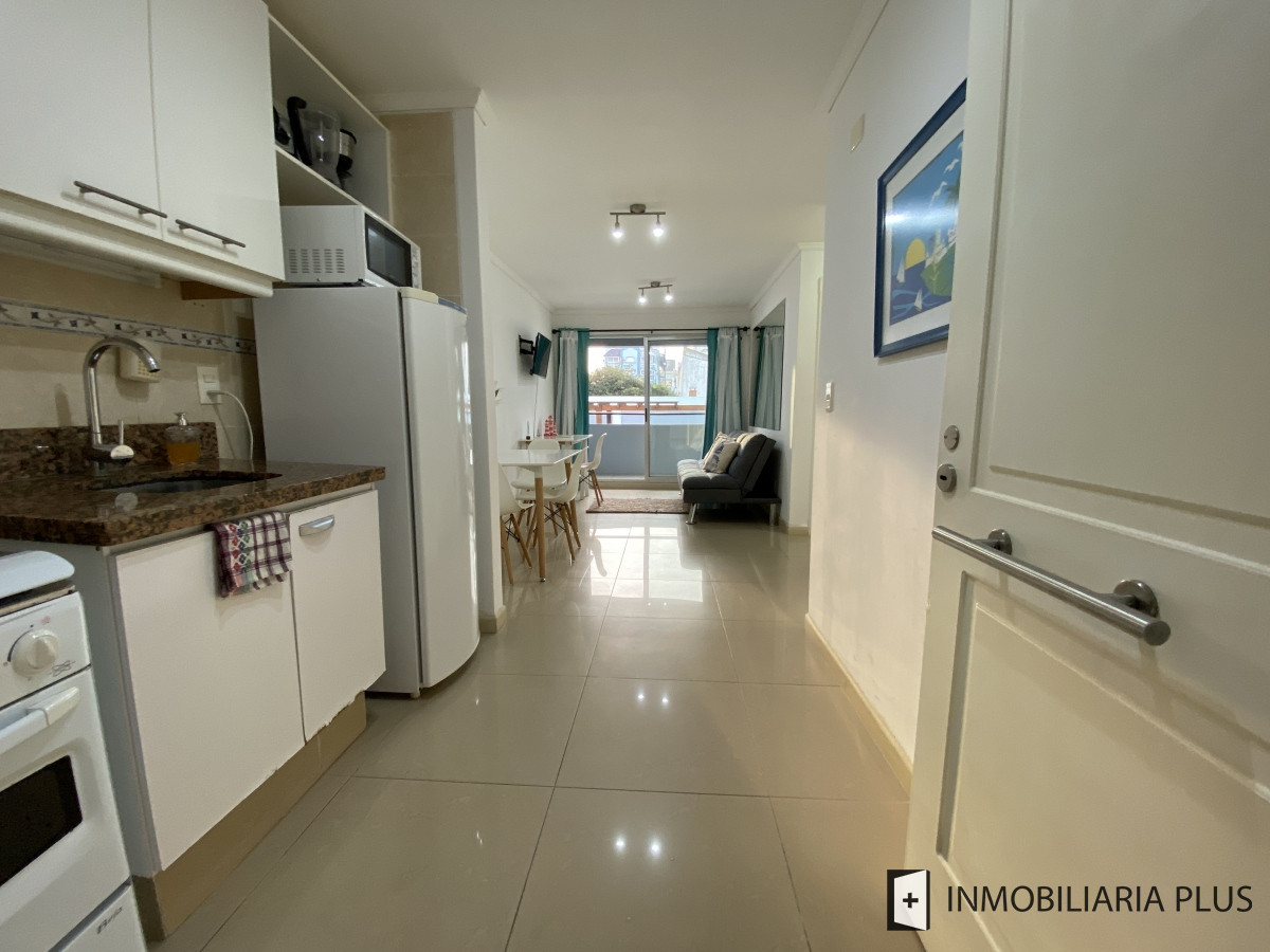 Apartamento ID.601 - Venta de Apartamento en la Península de Punta del Este con Garaje, Piscina climatizada, Gym y más C975206