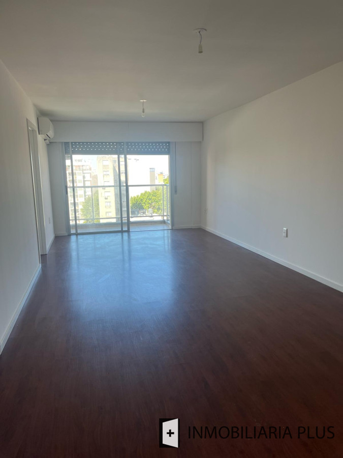 Apartamento ID.1098 - Alquiler de Apartamento de 2 dormitorios con garaje en Cordón Sur