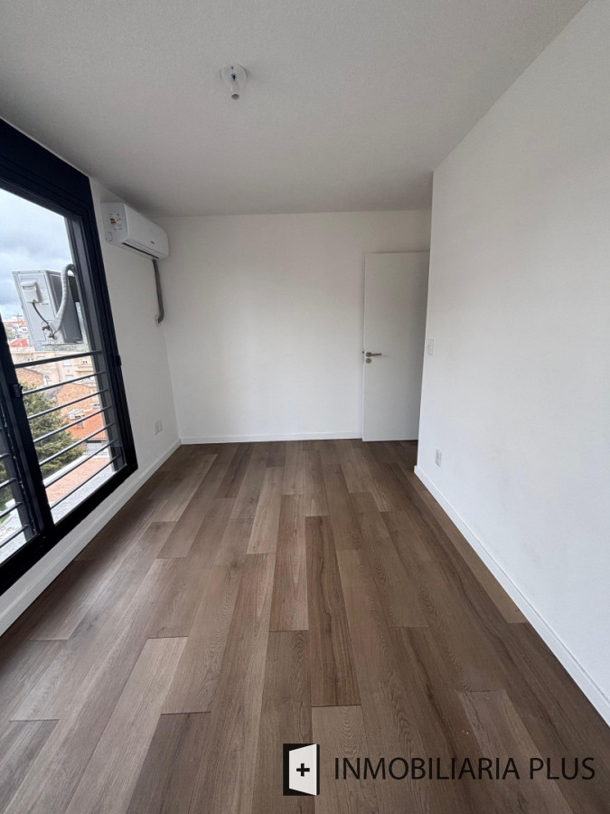 Apartamento ID.1510 - Alquiler de Apartamento de 2 dormitorios con garaje en La Blanqueada Montevideo