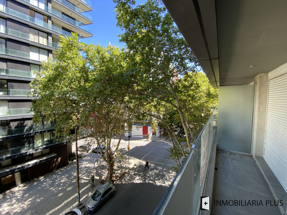 Apartamento ID.1599 - Apartamento de 2 dormitorios con Garaje en el Centro de Montevideo