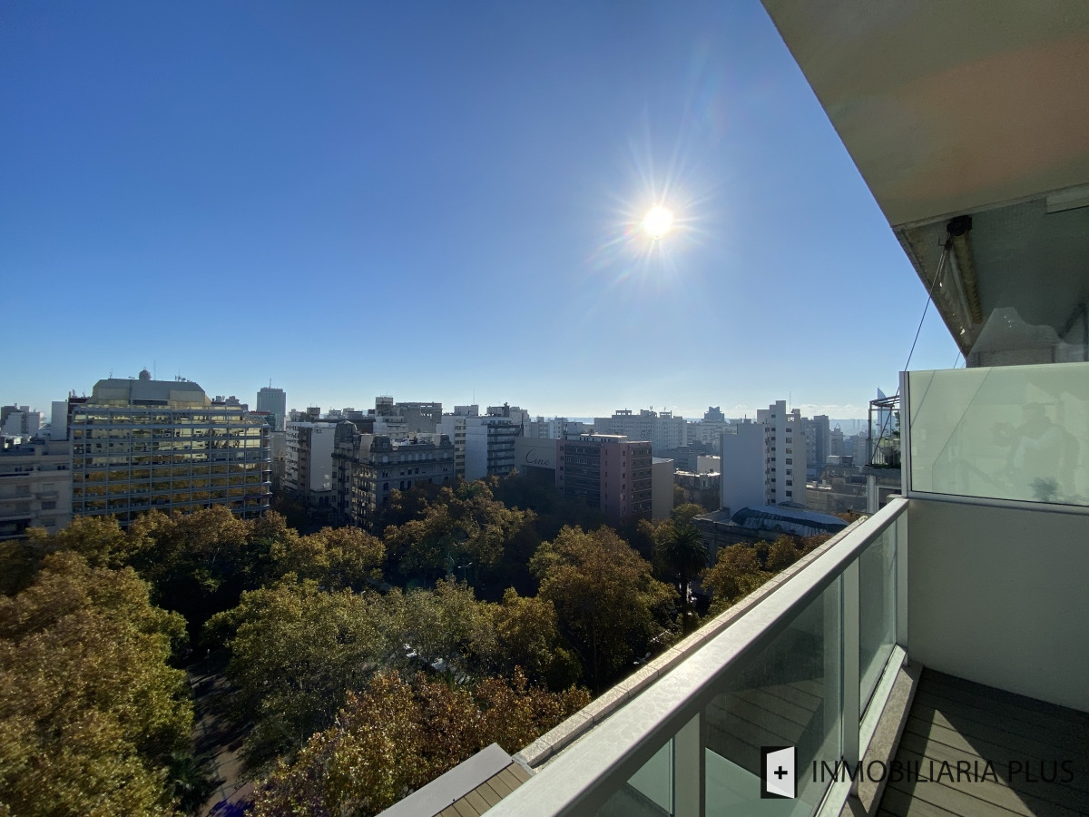 Apartamento ID.325 - Apartamento amoblado y equipado en el corazón del Centro de Montevideo con Parrillero 61 m2. C827-1201