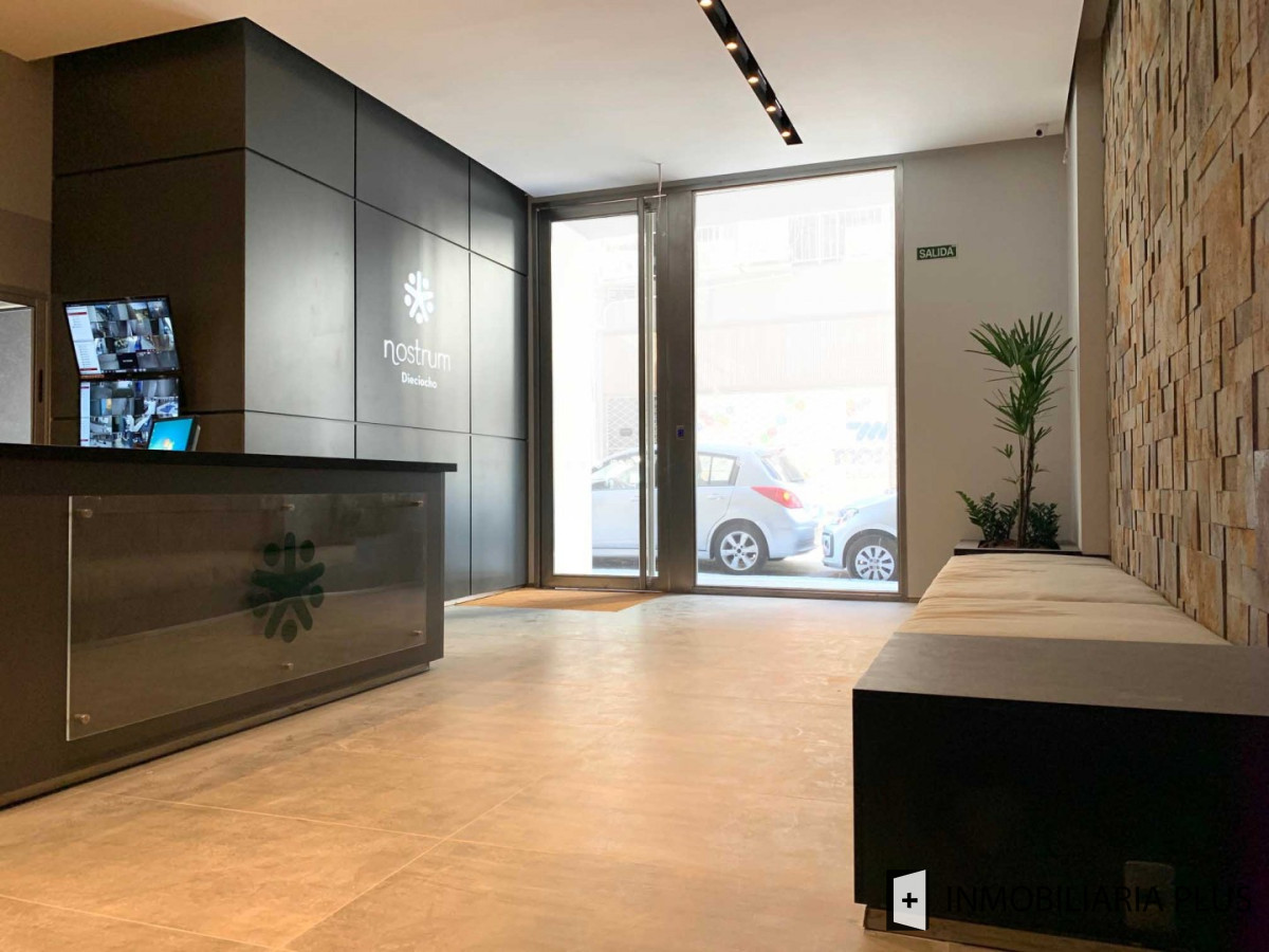 Apartamento ID.3 - Apartamento En Alquiler Sobre Av. 18, 2 Dormitorios Con Garaje En Cordón En Alquiler $31.000 Con Todos Los Servicios.