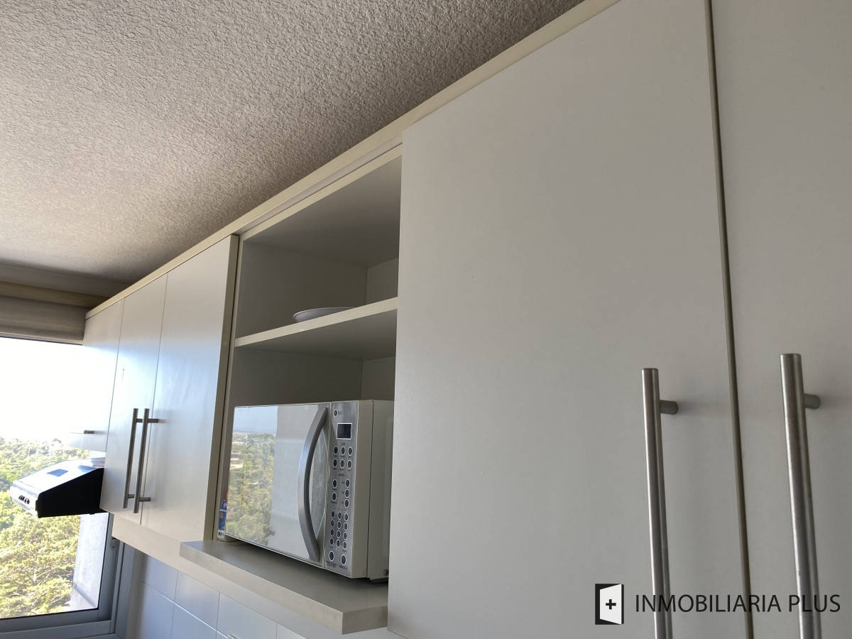 Apartamento ID.1027 - Alquiler de apartamento con piscinas, saunas, en Punta del Este entre los 2 Shopping a 2 minutos de la playa
