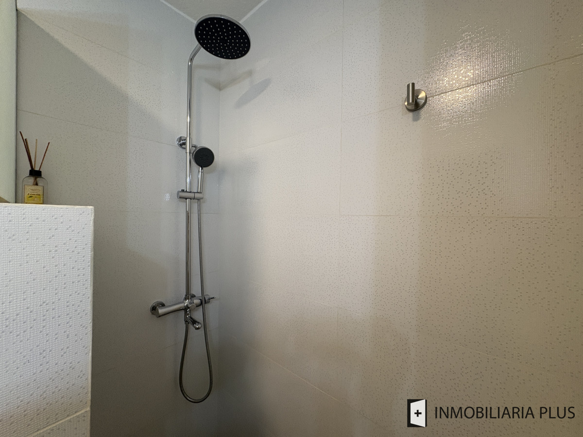 Apartamento ID.860 - Alquilo apartamento con PISCINA y parrillero propio para 4 personas a pasos del PUERTO de Puerto de Punta del Este C790A