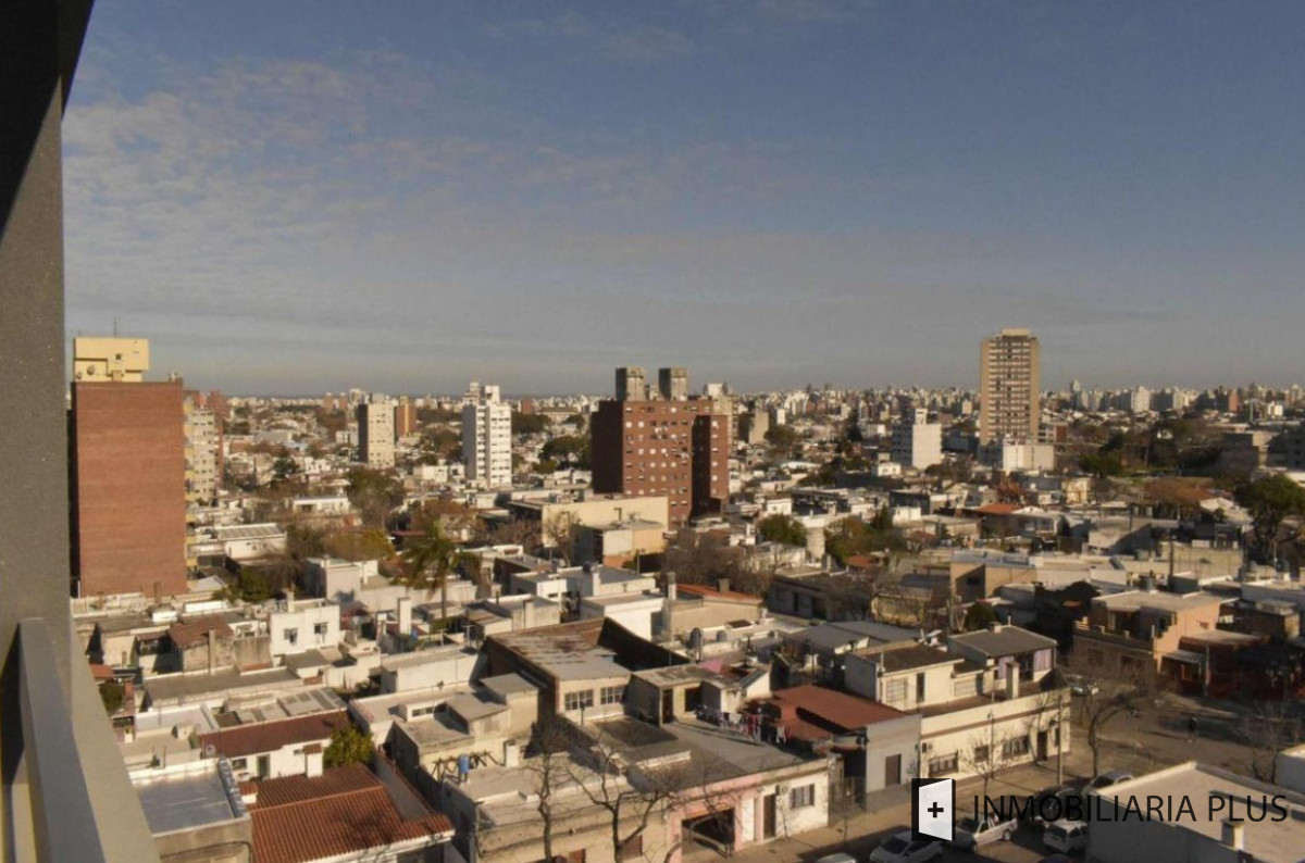 Apartamento ID.852 - Alquiler Apartamento en Parque Batlle con 3 dormitorios Cochera, Terraza Lavadero, Parrillero y Más