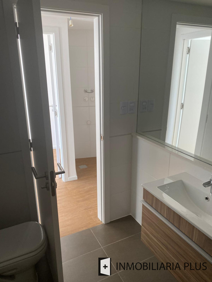 Apartamento ID.1464 - Alquiler de Apartamento de 2 Dormitorios en Tres Cruces a minutos de todo Montevideo
