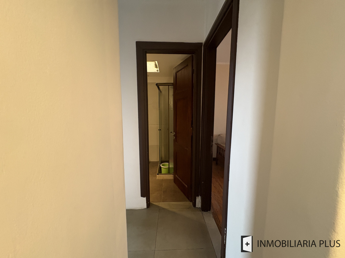 Apartamento ID.1449 - Venta de Penthouse de 1 Dormitorio y medio con Barbacoa Propia en el Centro de Montevideo sobre Av. 18 de Julio