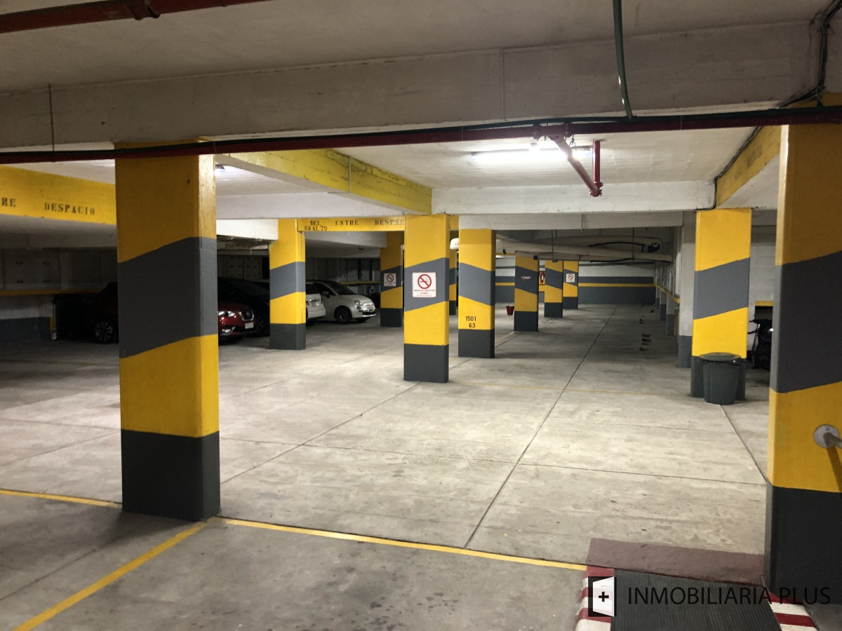 Apartamento ID.1096 - Alquiler ANUAL de apartamento con 1 Dormitorio y medio con garaje sobre Av. Gorlero con Gym, Lavadero y más
