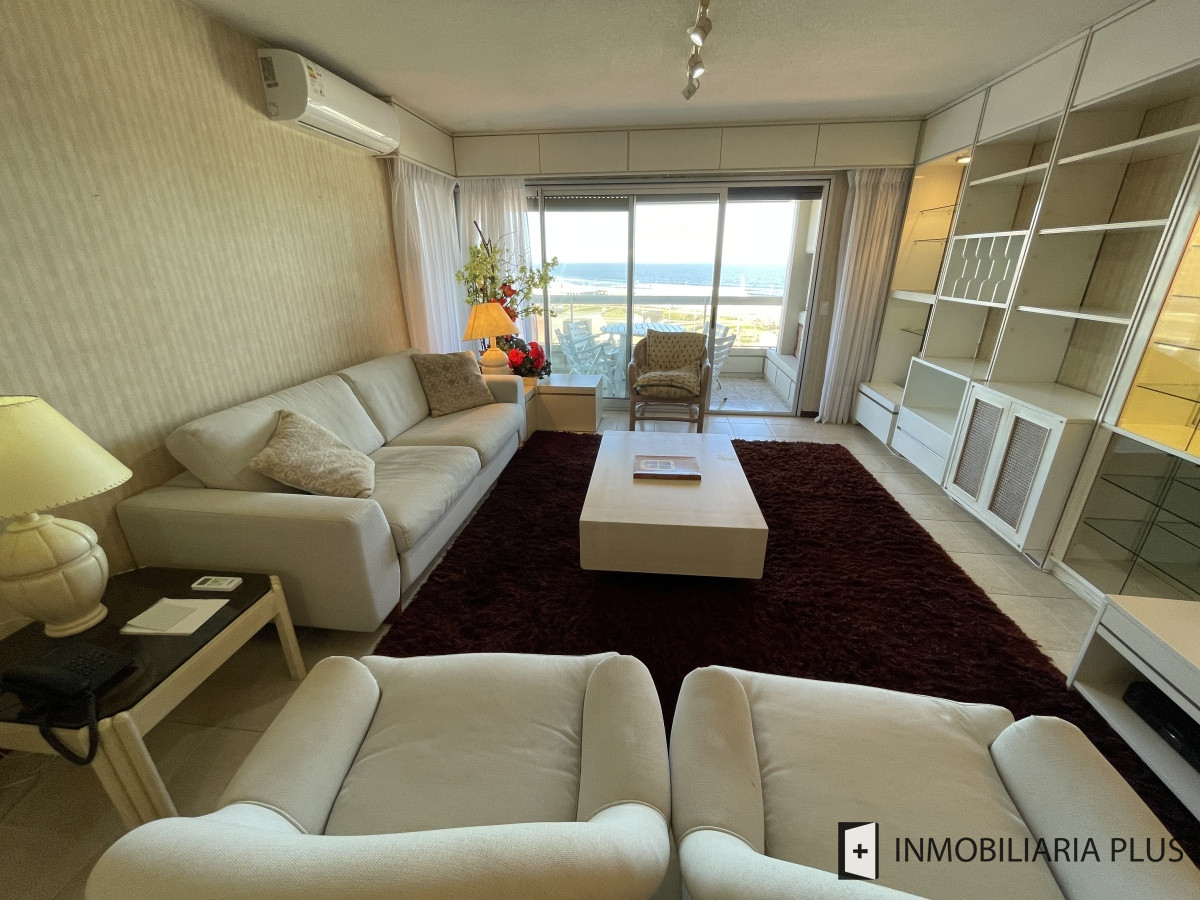 Apartamento ID.1314 - Alquiler de apartamento frente a la playa en Mansa con 4 Dormitorios, 4 Baños, con Parrillero, Gym, Juegos Infantiles, Garaje y más en Punta del Este