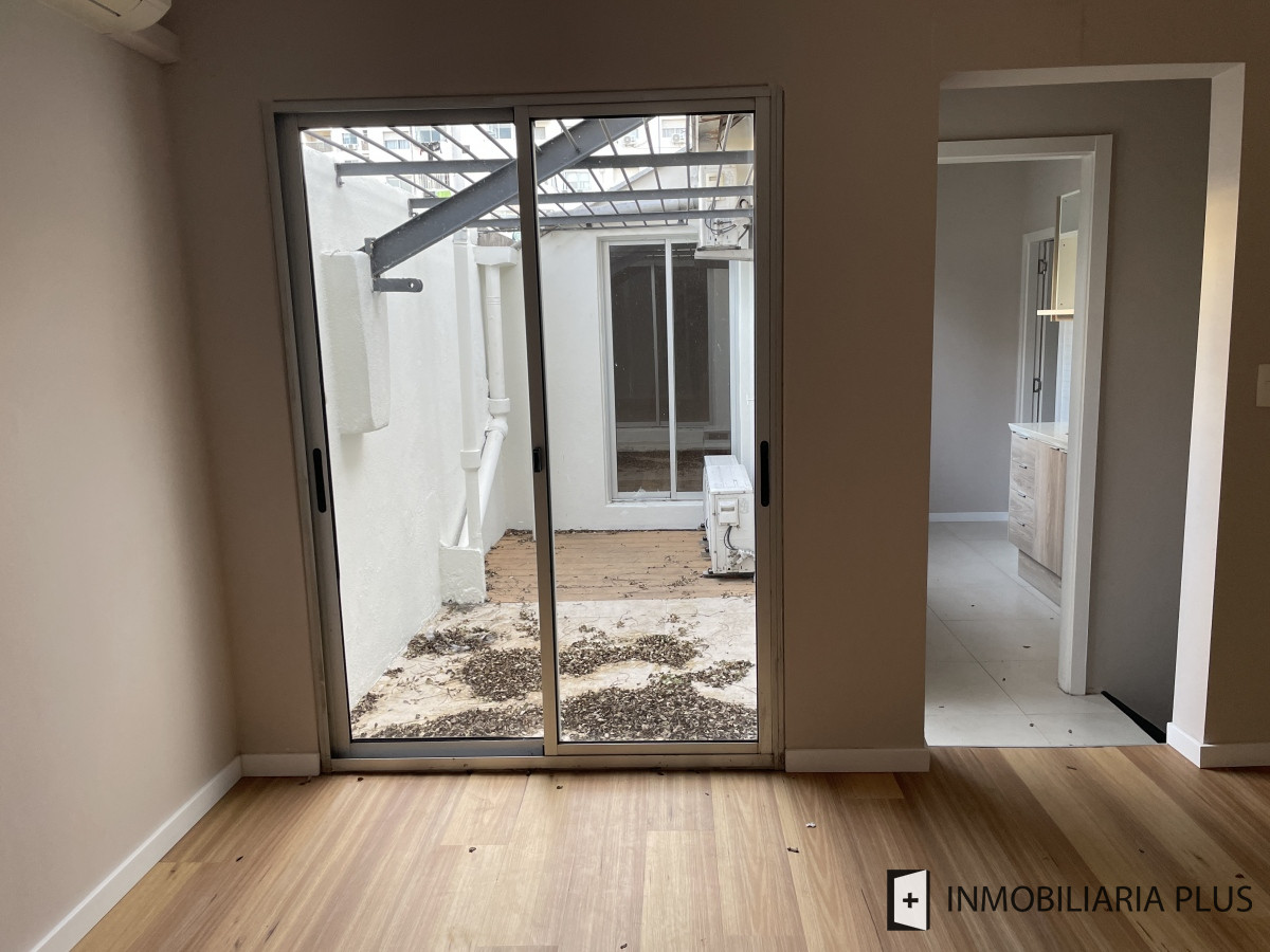 Apartamento ID.865 - Alquilar de Apartamento en Parque Rodó 1 Dormitorio con patio interno SIN Gastos Comunes C865