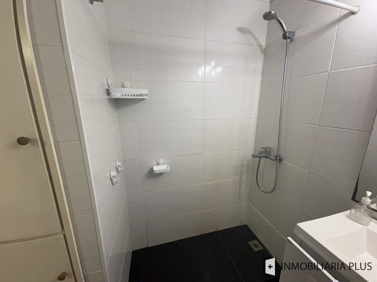Apartamento ID.1475 - Venta de Apartamento de 3 Dormitorios 2 baños, Lavadero y Garaje en el centro de Montevideo