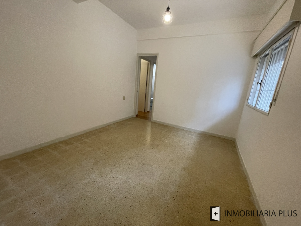 Apartamento ID.1343 - Alquiler de apartamento de 2 dormitorios reciclado en Brandzen y Paullie a 100 mts de 18 de Julio Montevideo