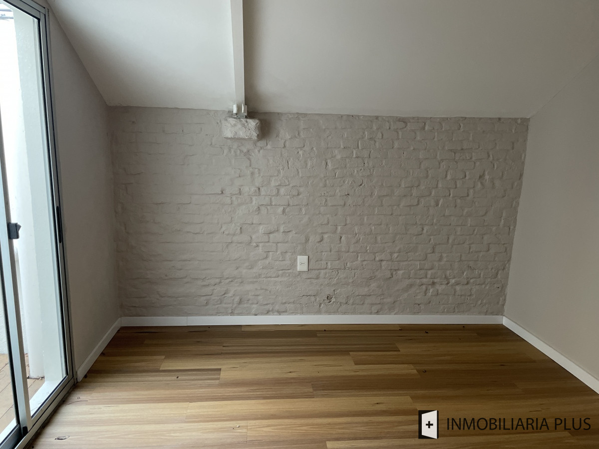 Apartamento ID.865 - Alquilar de Apartamento en Parque Rodó 1 Dormitorio con patio interno SIN Gastos Comunes C865