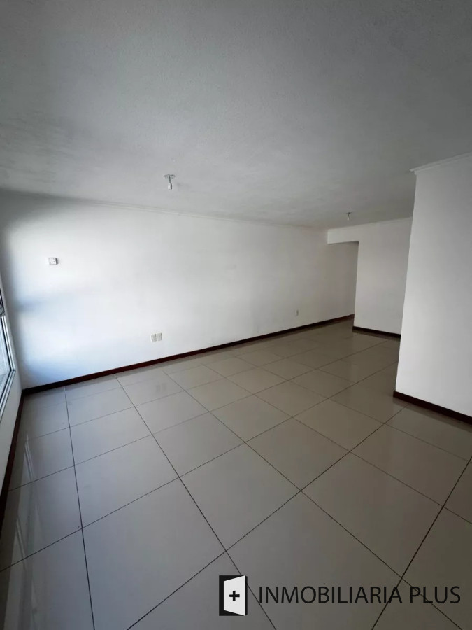 Apartamento ID.1397 - Alquiler de apartamento de 1 dormitorio con patio en Buceo 70 m²