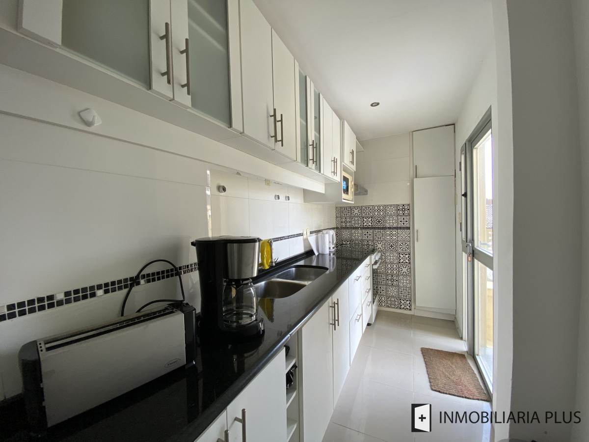 Apartamento ID.962 - Venta de Apartamento de 160 m2 en la Península a 200 MTS del MAR con Garaje, Gym y más en Punta del Este
