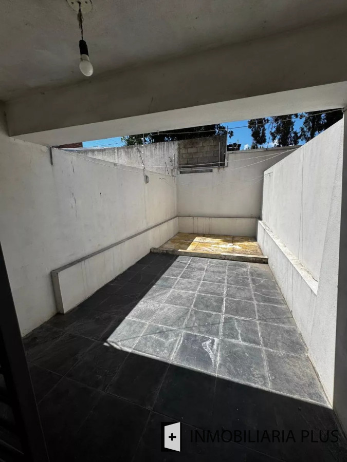 Apartamento ID.1397 - Alquiler de apartamento de 1 dormitorio con patio en Buceo 70 m²