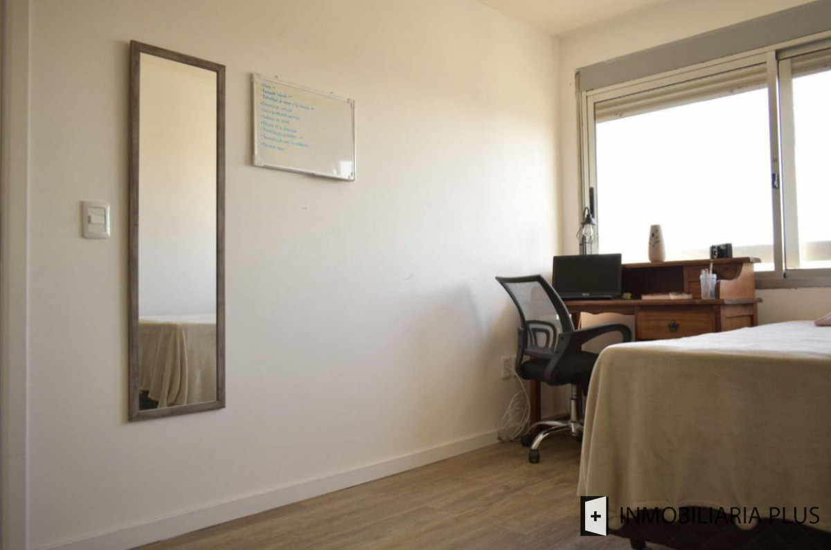 Apartamento ID.852 - Alquiler Apartamento en Parque Batlle con 3 dormitorios Cochera, Terraza Lavadero, Parrillero y Más