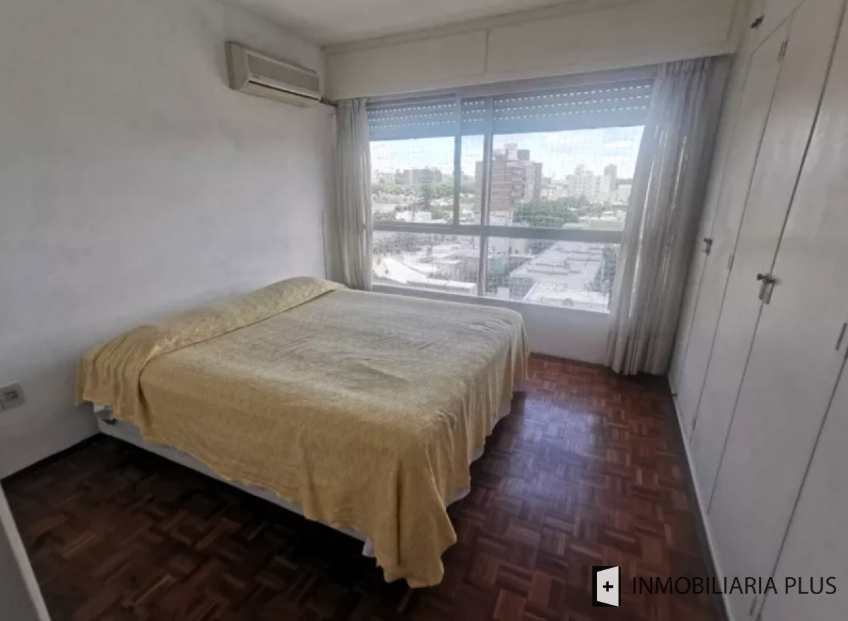 Apartamento ID.1084 - Alquiler de Apartamento en Pocitos con 2 Dormitorios y Garaje 