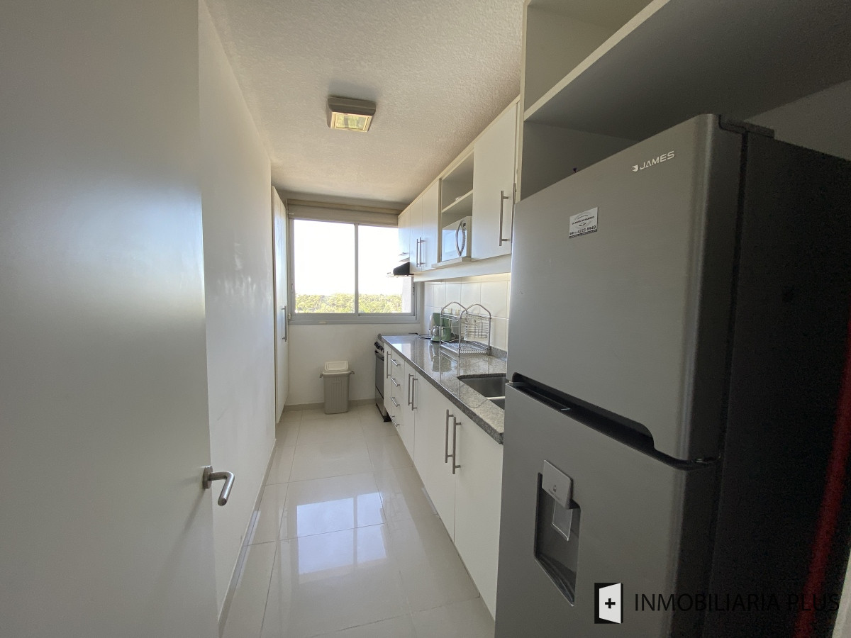 Apartamento ID.1027 - Alquiler de apartamento con piscinas, saunas, en Punta del Este entre los 2 Shopping a 2 minutos de la playa