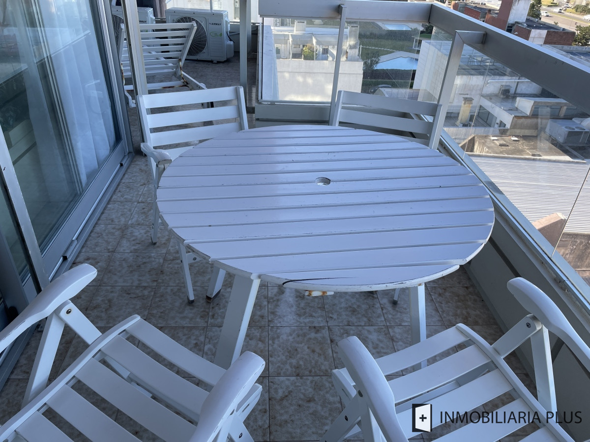 Apartamento ID.1314 - Alquiler de apartamento frente a la playa en Mansa con 4 Dormitorios, 4 Baños, con Parrillero, Gym, Juegos Infantiles, Garaje y más en Punta del Este