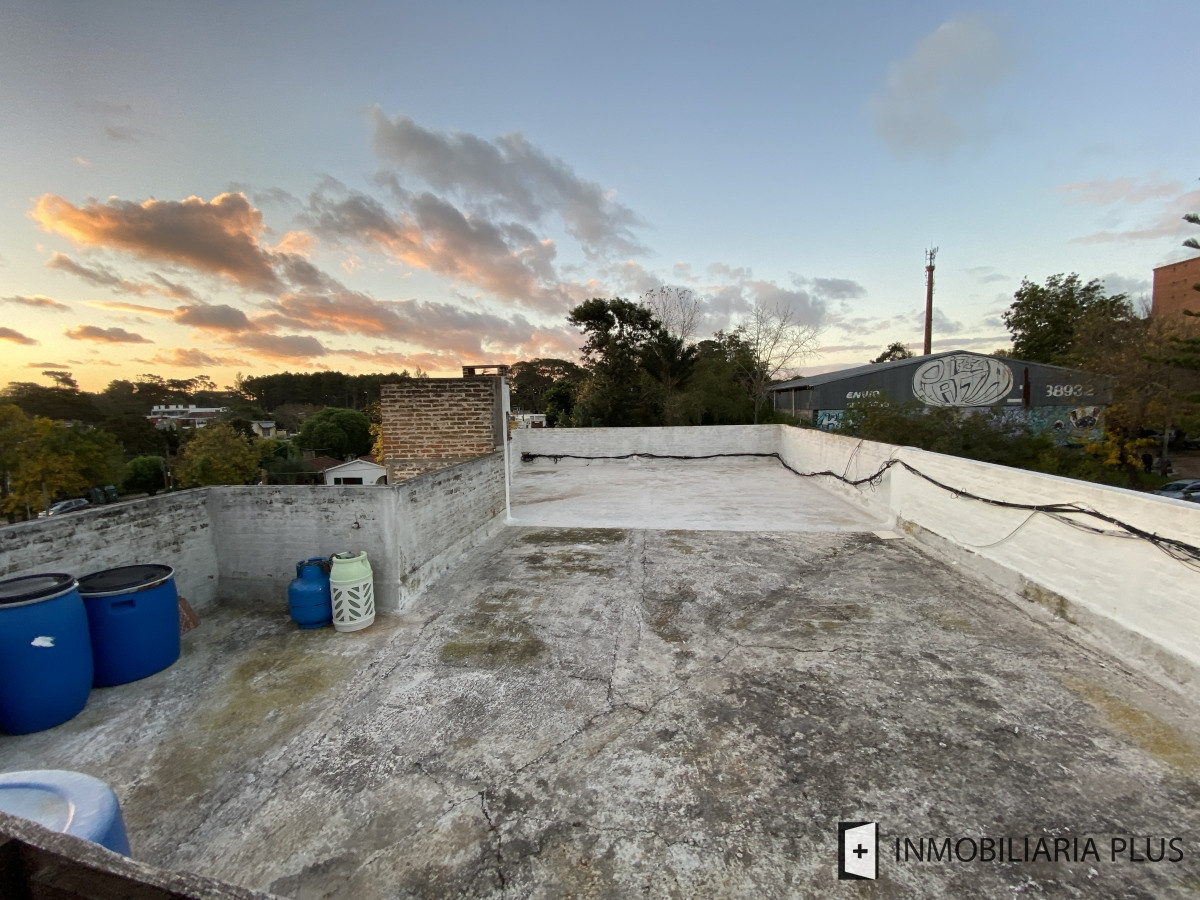 Apartamento ID.1170 - Apartamento en venta de 137m2 con GRAN AZOTEA EXCLUSIVA vista al mar y la ciudad a pasos del Centro de Maldonado