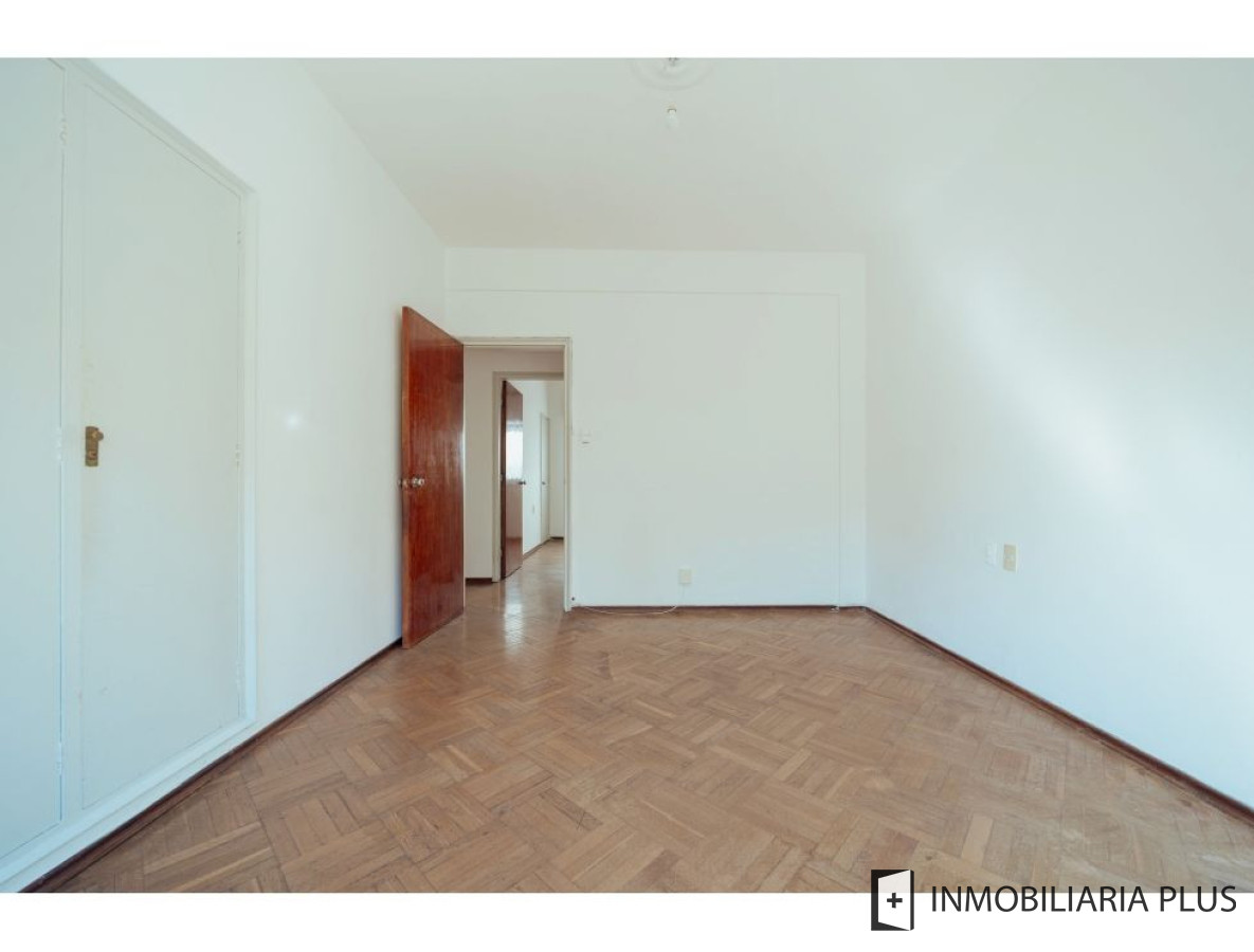 Apartamento ID.1576 - Venta apartamento de 3 dormitorios con 97m2 con garaje en Cordón a pasos de Av. 18