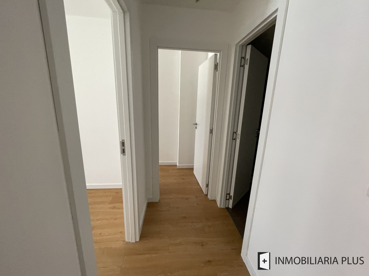 Apartamento ID.1164 - Alquiler de Apartamento en Aguada de 2 Dormitorios al Frente en Montevideo