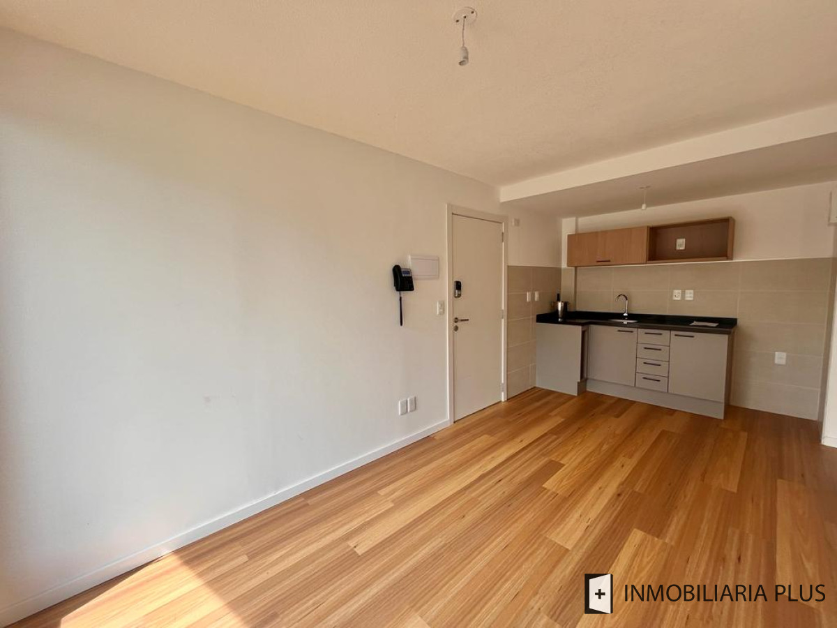Apartamento ID.1460 - Alquiler de Apartamento de 1 Dormitorio con Terraza propia, Garaje, Barbacoa, Gym y más servicios 