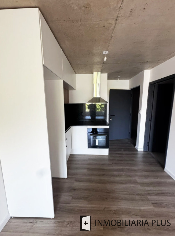 Apartamento ID.1556 - Alquiler de Apartamento al frente en Pocitos Nuevo a pasos del Montevideo Shopping