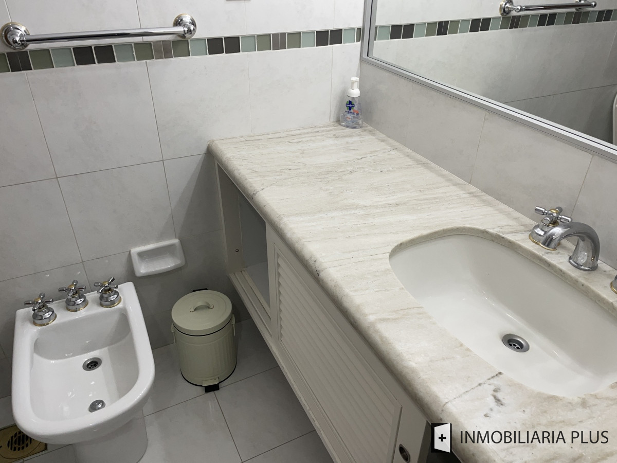 Apartamento ID.1314 - Alquiler de apartamento frente a la playa en Mansa con 4 Dormitorios, 4 Baños, con Parrillero, Gym, Juegos Infantiles, Garaje y más en Punta del Este