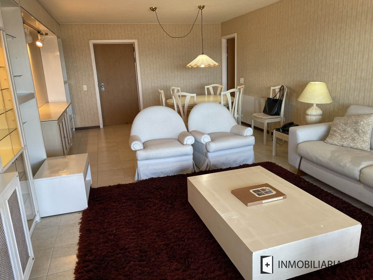 Apartamento ID.1314 - Alquiler de apartamento frente a la playa en Mansa con 4 Dormitorios, 4 Baños, con Parrillero, Gym, Juegos Infantiles, Garaje y más en Punta del Este