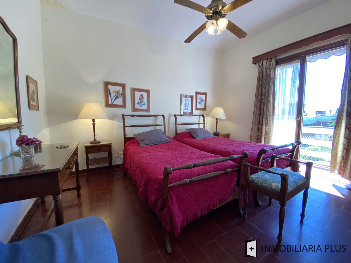 Apartamento ID.1388 - Alquiler de Apartamento de 3 Dormitorios, Garaje y 2 Baños en la península de Punta del Este