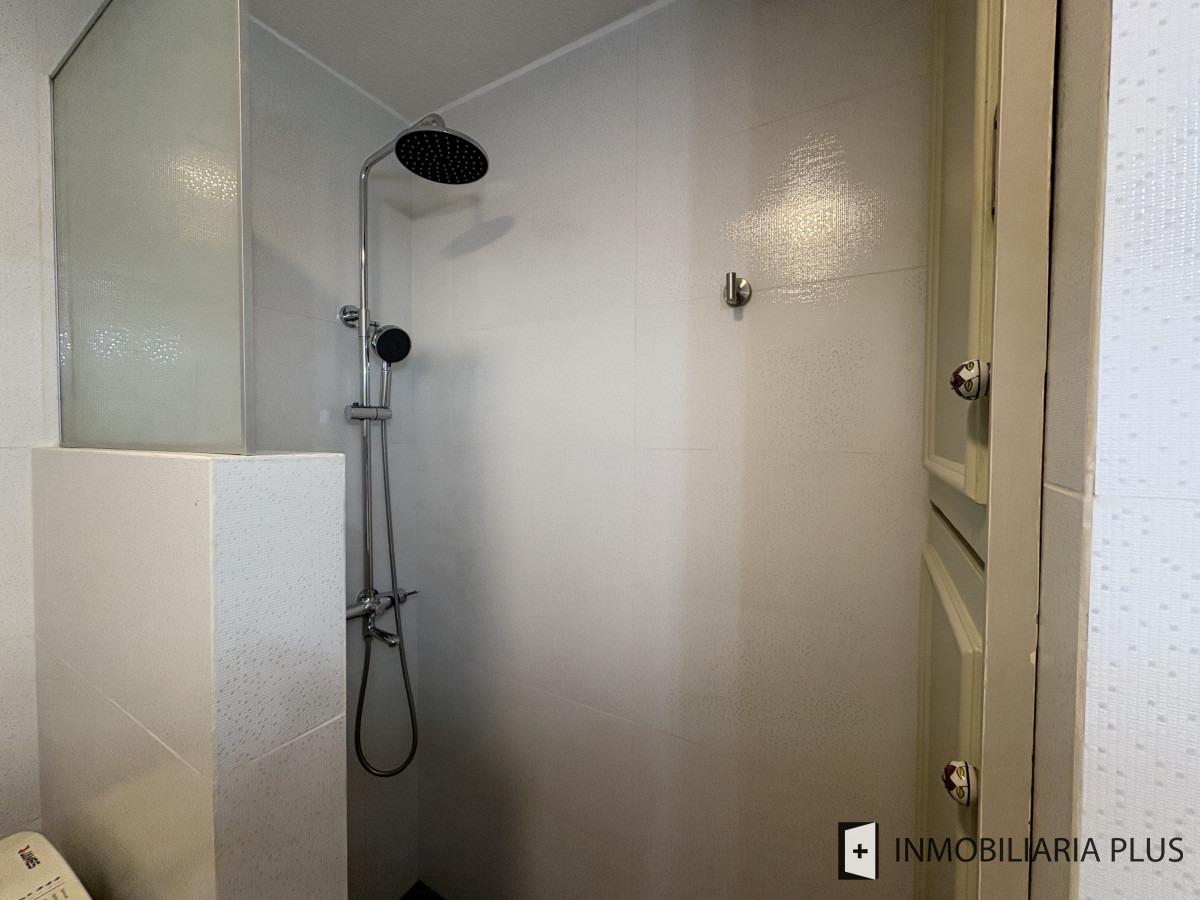 Apartamento ID.860 - Alquilo apartamento con PISCINA y parrillero propio para 4 personas a pasos del PUERTO de Puerto de Punta del Este C790A