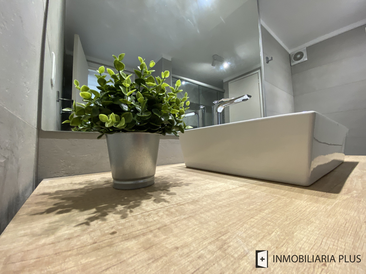 Apartamento ID.962 - Venta de Apartamento de 160 m2 en la Península a 200 MTS del MAR con Garaje, Gym y más en Punta del Este