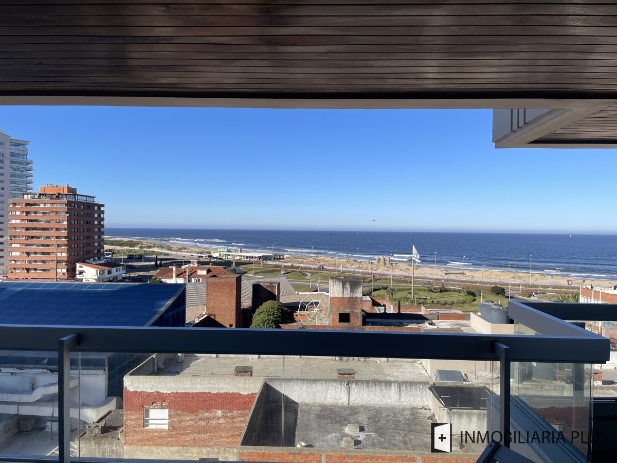 Apartamento ID.1314 - Alquiler de apartamento frente a la playa en Mansa con 4 Dormitorios, 4 Baños, con Parrillero, Gym, Juegos Infantiles, Garaje y más en Punta del Este