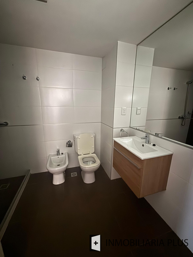 Apartamento ID.1477 - Alquiler de Apartamento de 2 Dormitorios con garaje opcional a pasos de Av. Italia y Propios en Montevideo