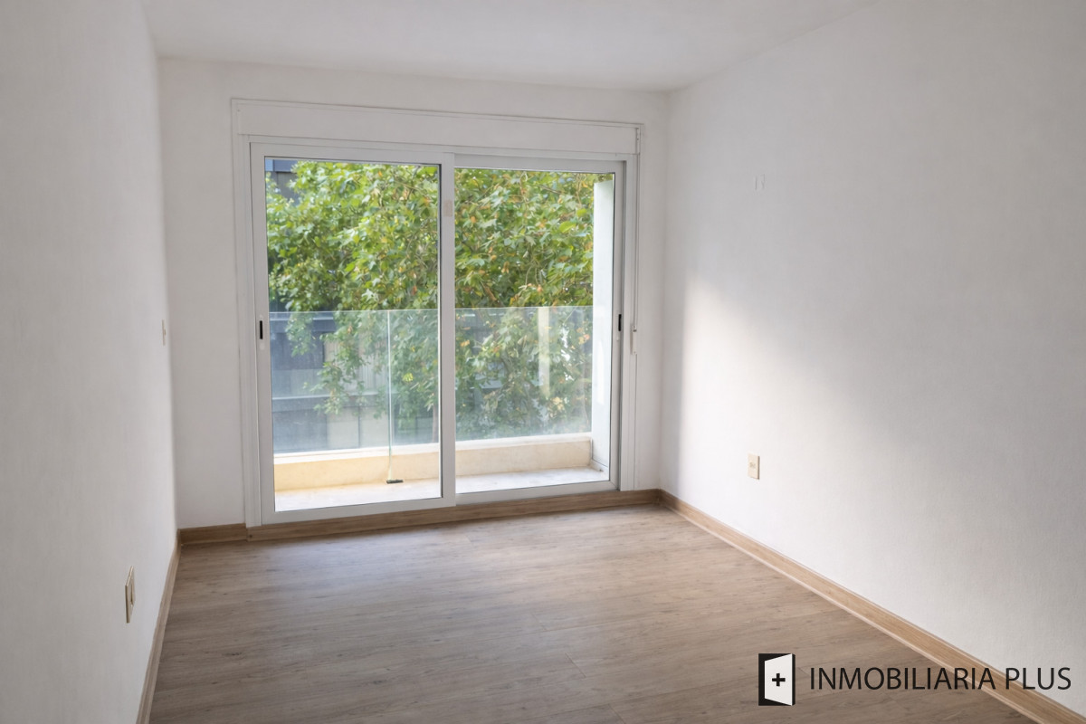 Apartamento ID.1594 - Alquiler de Apartamento de 2 Dormitorios en Palermo de Montevideo