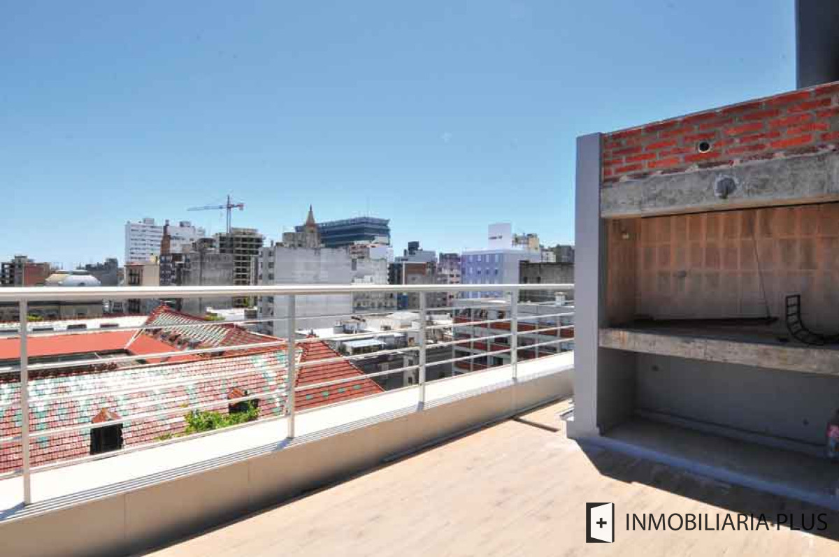 Apartamento ID.958 - Alquiler de Apartamento en Cordón SUR 2 Dormitorios al frente con GRAN FONDO, garaje, barbacoa y más