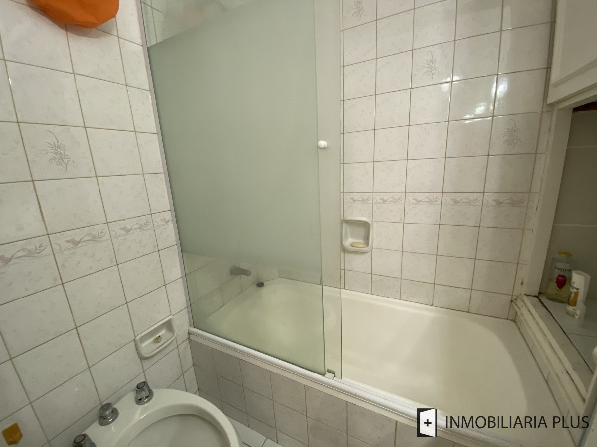 Apartamento ID.305 - Apartamento a Pasos del PUERTO de PUNTA del ESTE con Piscina, Parrillero PROPIO y Garaje, 1 Dormitorio y bajos gastos