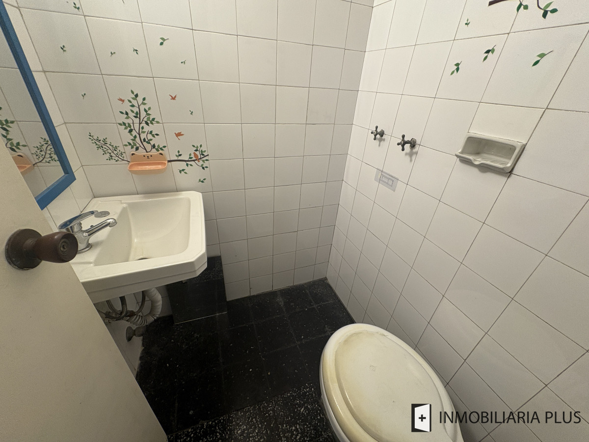 Apartamento ID.1475 - Venta de Apartamento de 3 Dormitorios 2 baños, Lavadero y Garaje en el centro de Montevideo